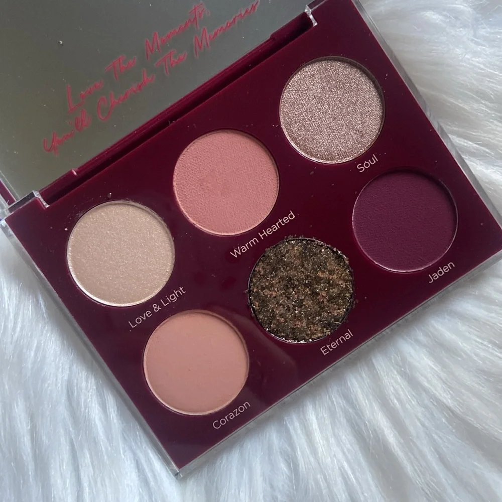 Eyeshadow Palette Bundle; Ofta Mannakadar Dominique Cosmetics & Estate - Picture 5 of 10